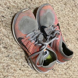 Nike Free run 4.0 needs a good washing !!! Plenty of life left in them .